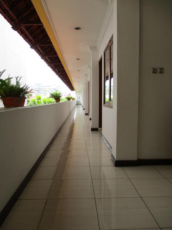 Hotel Maxim Kwitang Джакарта Екстер'єр фото